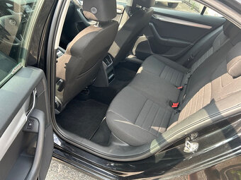 Škoda Octavia III 2,0Tdi 110kw Elegance 2014 - 6