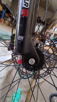 Horské kolo MTF 7.3. Kola 29",ram21" - 6