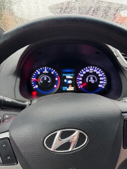 Osobní automobil HYUNDAI i40 - 6
