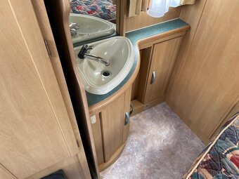 PRODÁNO Swift Toscane 490, 4os., KLIMA, bojler, sprcha - 6