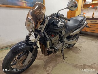 Honda CB900f Hornet - 6