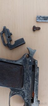 Pistole Steyr 1912 úředně znehodnocena v roce 1985 na VB - 6