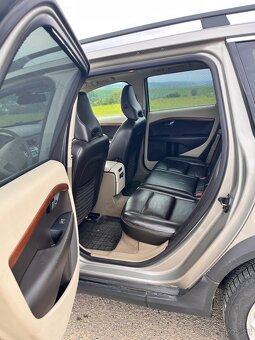 Volvo XC70 D5 AWD manuál - 6