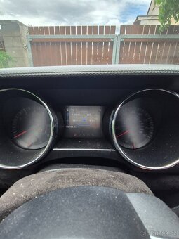 Ford Mustang 3.7 - 6