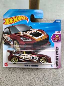 HOT WHEELS MODELY - 6