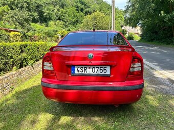 Škoda Octavia 1.9TDi rok 2010 RS Paket - 6