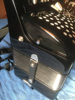 Knoflíkový akordeon Hohner Nova II 48, C systém - 6