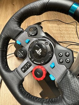 Logitech G29 + pedály - 6