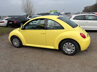 VOLKSWAGEN New Beetle 2.0i 1999 - 6