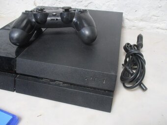 PlayStation 4 - 6