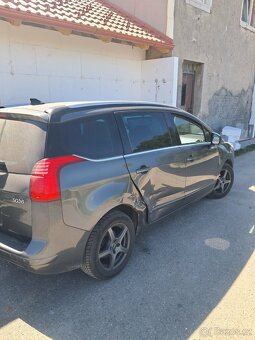 Peugeot 5008 - 6