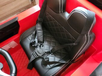 Elektrický Mercedes-Benz G63 6x6 - 6