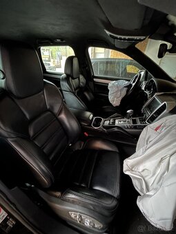 Porsche Cayenne Turbo havarované dph - 6