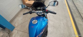 Yamaha FZ6 - 6