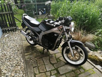 Suzuki GS 500 - 6