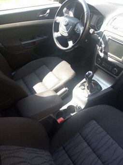 Škoda Octavia 1.8 - 6