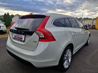 Volvo V60, 2.0 D3,TOP STAV,VÝBAVA - 6