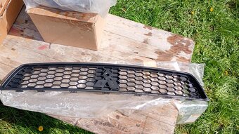 Prodám nové nepoužité originál OEM díly Mitsubishi - 6