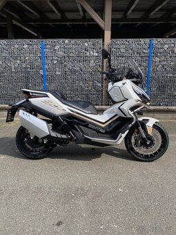 Zontes 368 Gizmo bílá - SKLADEM + KUFR ZDARMA - 6