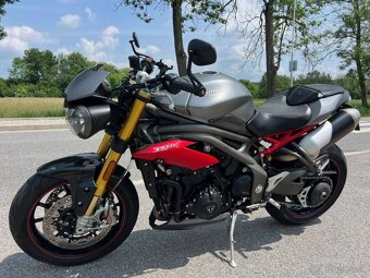 Triumph Speed Triple R - 6