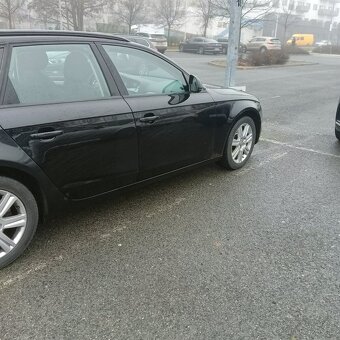 Prodám Audi A4 b8 2.0tdi kombi - 6