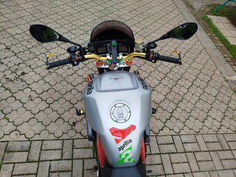 Aprilia Tuono 1000 r.v.2005 - 6
