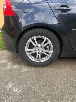 VW Golf 5 1.9 77Kw - 6