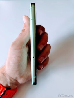 Google Pixel 8A 128 GB, ještě rok v záruce - 6