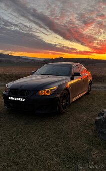 Zdravím prodám světla na bmw e60 530d byli tam měněné nové p - 6