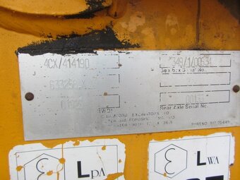 Kolový bagr JCB 4CX - 6