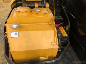 Pásový báger CAT 304Ccr - 6