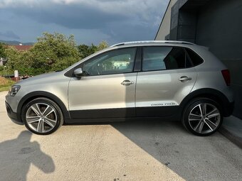 Volkswagen Polo CROSS 1.6TDI - 6