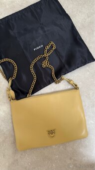 Kožená Crossbody kabelka Pinko - 6