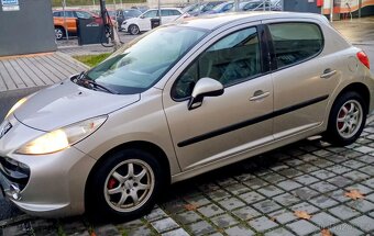 Peugeot 207 1,4 65 kW, STK platná, rv 2008 - 6