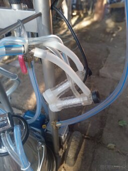 Dojička pro kozy a skot. - 6