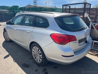 Opel Astra J - díly z vozu - 6