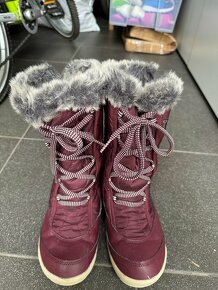 PRODÁNO,DÍVČÍ NEPROMOKAVÉ SNĚHULE QUECHUA,DECATHLON,VEL.37 - 6