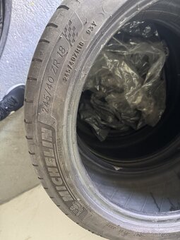 Letní pneu 245/40 r18 - 6