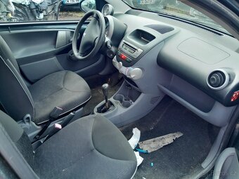 Peugeot 107 1.0 12 V A/C - 6
