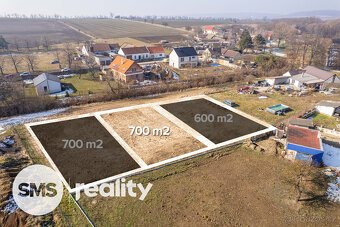 Stavební pozemky Kubšice – 600 m² a 700 m², možnost koupě i - 6