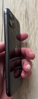 iPhone 11 Black 64 GB - 6
