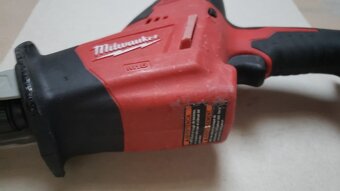 M18 Milwaukee Aku pila ocaska, kompaktní - 6