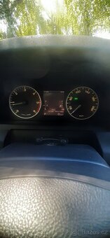 LAND ROVER DISCOVERY 4 - 6