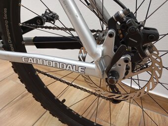 Prodám Cannondale F-4 26" kola - 6