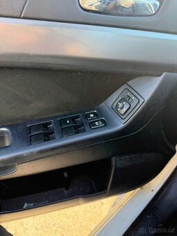 Mitsubishi lancer. 1.6i 2012 pojizdne - 6