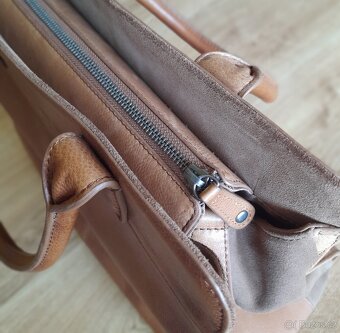 Kožená kabelka FREDsBRUDER zánovní - 6