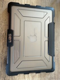 MacBook AIR 13 inch, i5 ,1.7GHz ,4GB RAM/,128GB SSD - 6