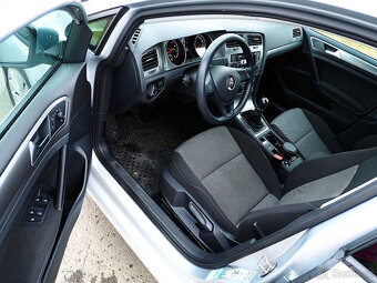 VW Golf 7 1,2 TSI ▪ Climatronic ▪ 2x PDC ▪ výhřev ▪ tempomat - 6