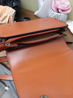 Dámská kabelka. - 6