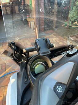 Prodám Yamaha Nmax 125,r.v 2018 na náhradní díly bouraná. - 6